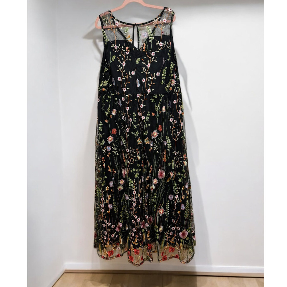 Torrid Size 18 Black Floral Embroidered Mesh Overlay Formal Cocktail Maxi Dress - Picture 2 of 3
